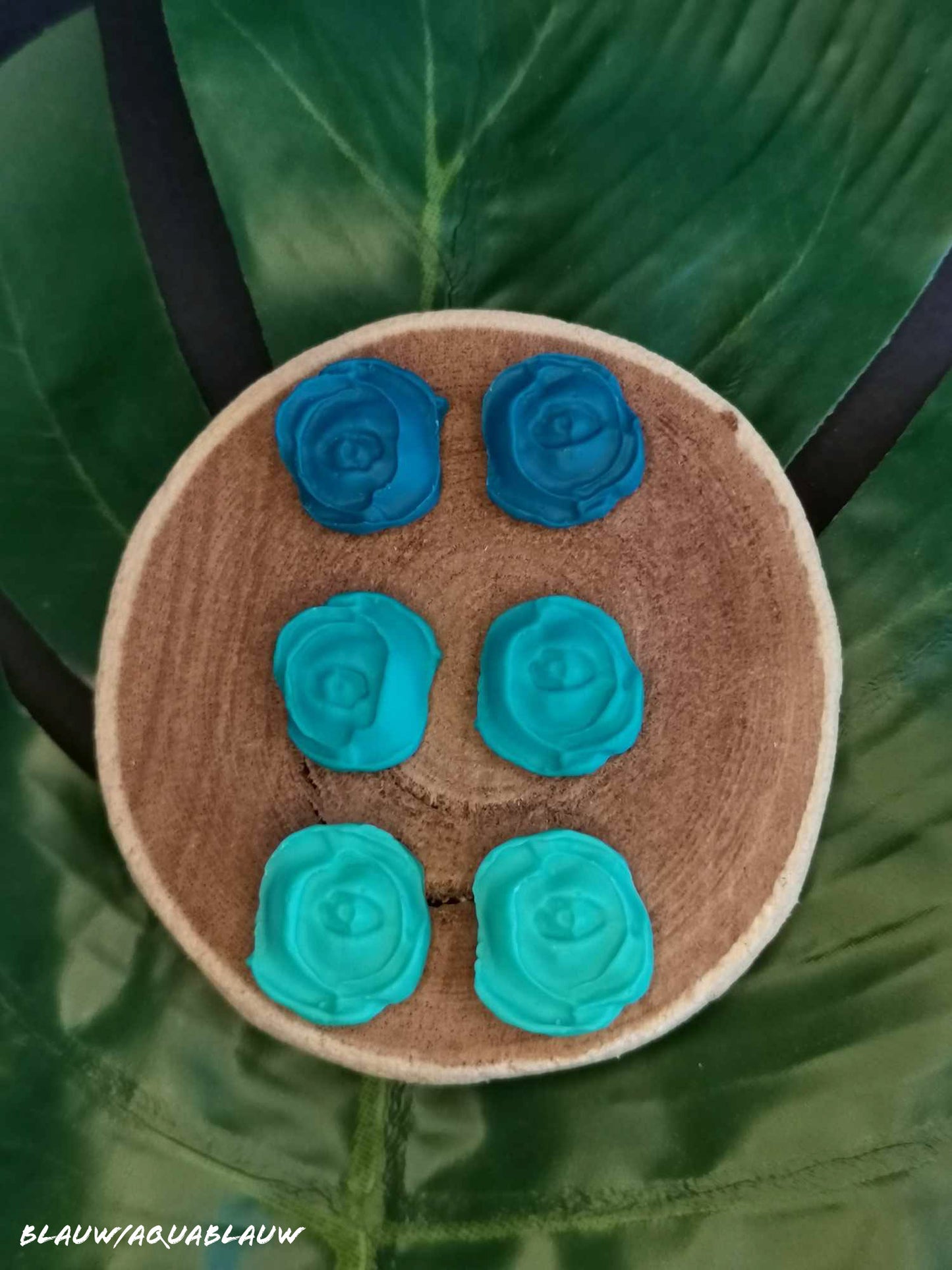 Roosjes studs